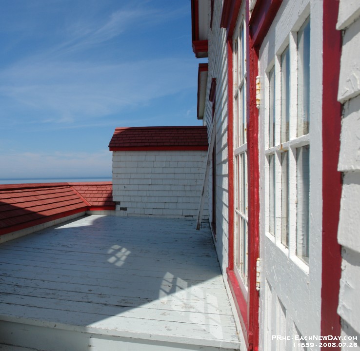 11559RoCrPe - Rest stop in Matane